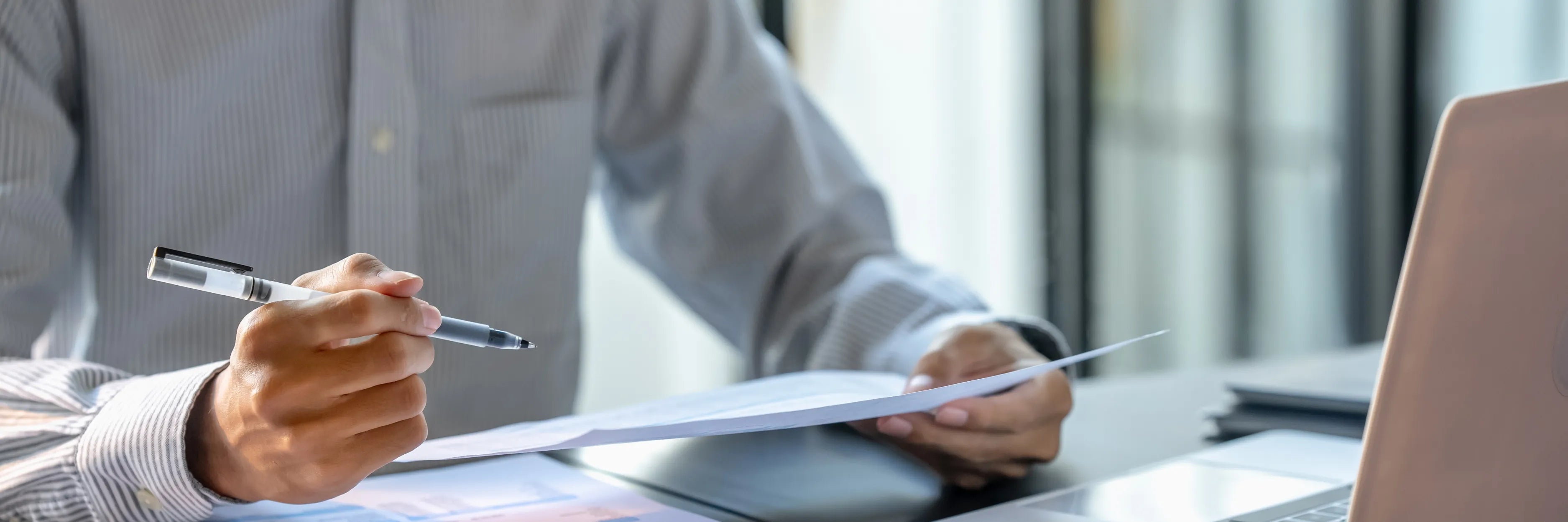 ¿Qué pasa si un guardia miente en un informe?