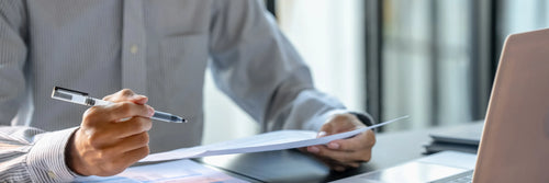 ¿Qué pasa si un guardia miente en un informe?